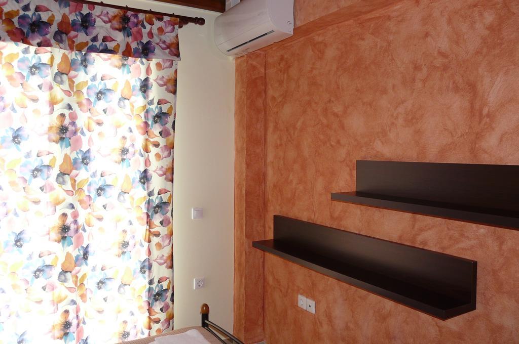 Xi Beach Villa Emmanouela מראה חיצוני תמונה