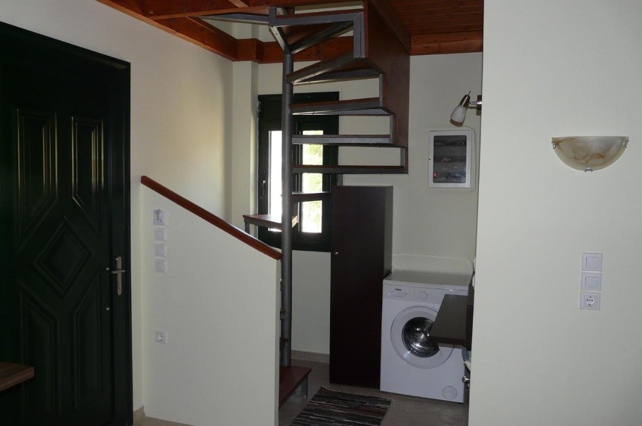 Xi Beach Villa Emmanouela מראה חיצוני תמונה