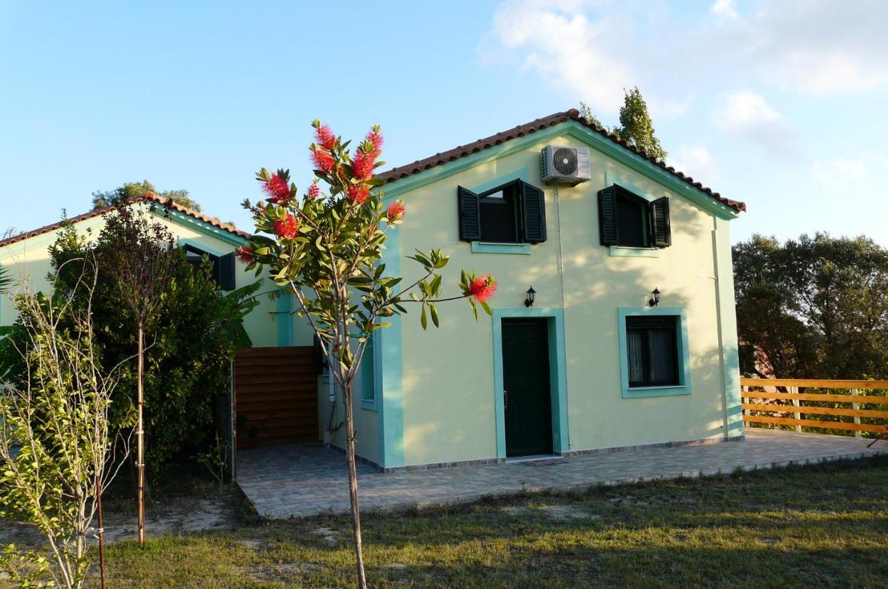 Xi Beach Villa Emmanouela מראה חיצוני תמונה